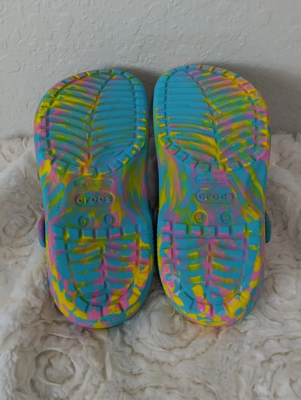 CROCS Tie-Dye Clog Sole in Blue, Pink, Yellow